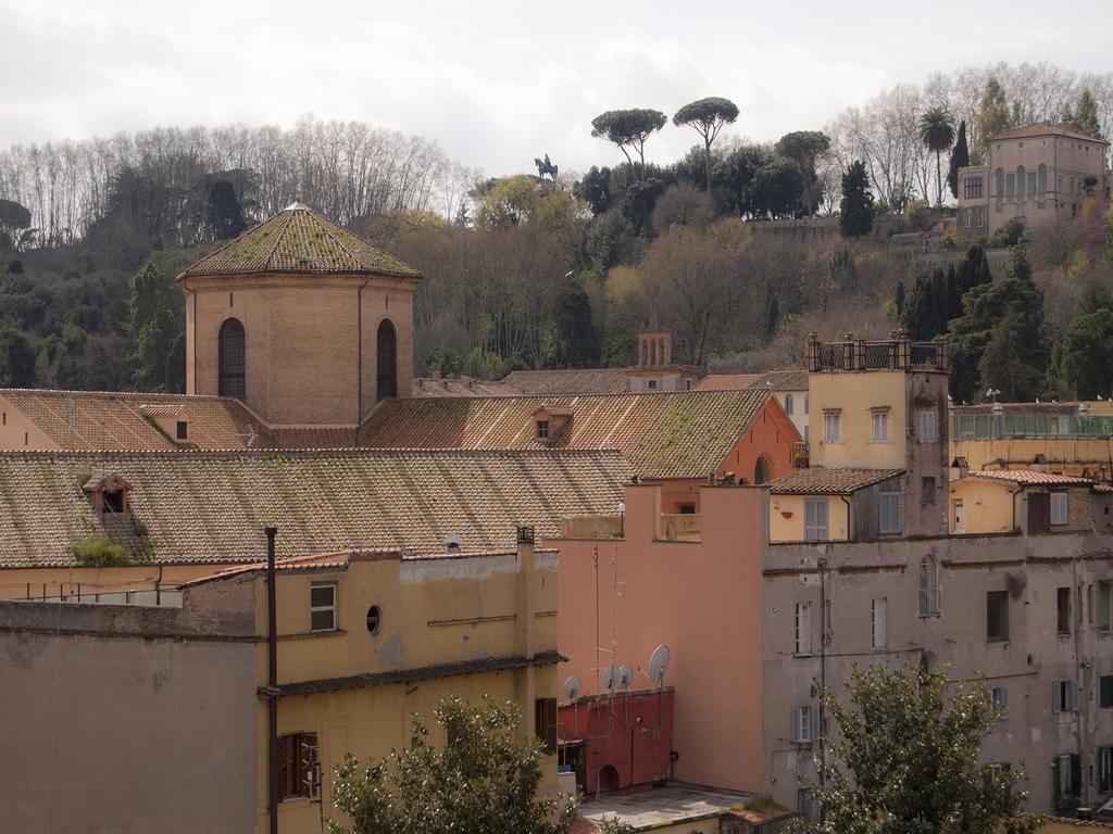 Over The Tiber Loft — Photos 2